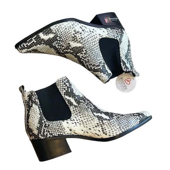 BLONDO Emelia Snakeskin Chelsea Waterproof Bootie Women's Size 8 - Picture 1 of 12